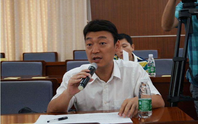 购物中心吸引年轻人创造一个网络红冲场所