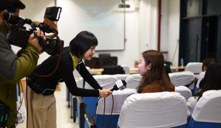 大连工业大学 海城经济开发区 海城雨辰晟润电子商务有限公司对接合作签约