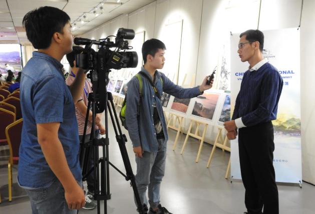 铁西祁鸣街居住区有一个“非机动车停车位”