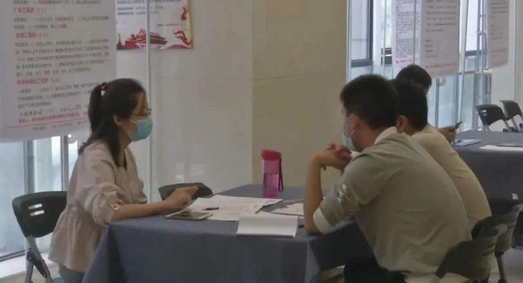 市场监管局职工面对疫情 勇于担当 争当先锋